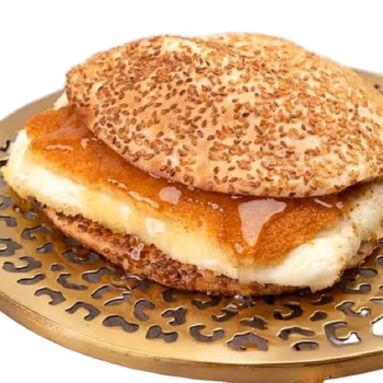 كنافة بالجبن (كعكة) بالعسل